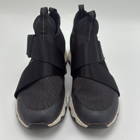 SOREL Kinetic Sneak, Knit Sneaker with Scalloped Sole and Stretch Straps size 7 - Picture 5 of 6